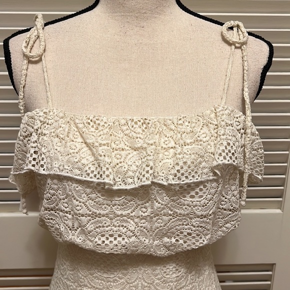 120. June & Hudson Lace Dress in Cream, Size Small - Picture 5 of 17